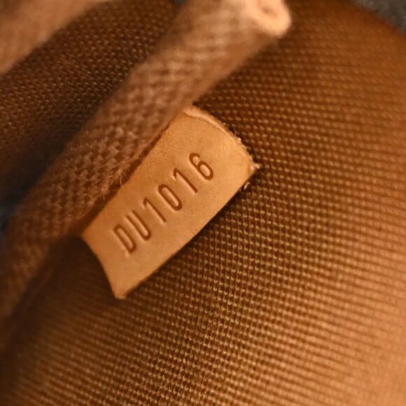 Louis Vuitton Monogram Mini Pochette Accessoires Handbag - Picture 6 of 8